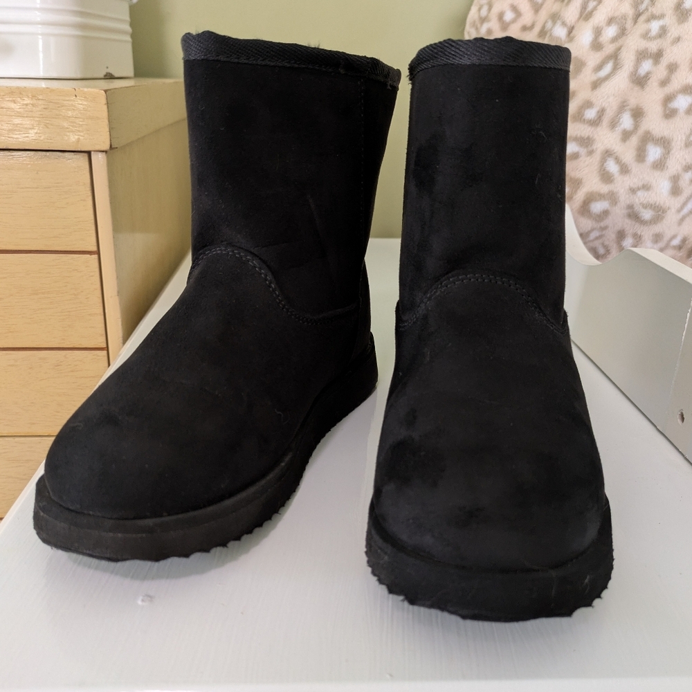 girls faux fur lined boots